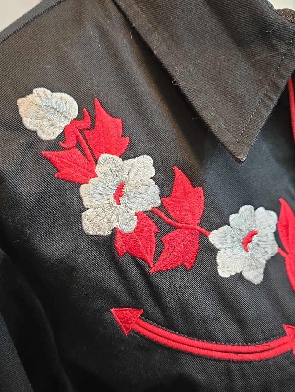 Vintage Roper Old West Classics Embroidered Western Floral Shirt - Picture 4 of 11